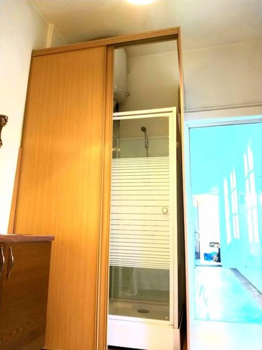 Small Luxurious Room In The Heart Of Saint Germain パリ エクステリア 写真