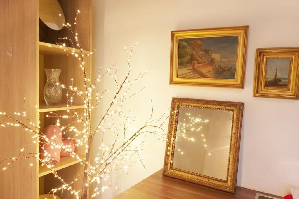 Small Luxurious Room In The Heart Of Saint Germain パリ エクステリア 写真