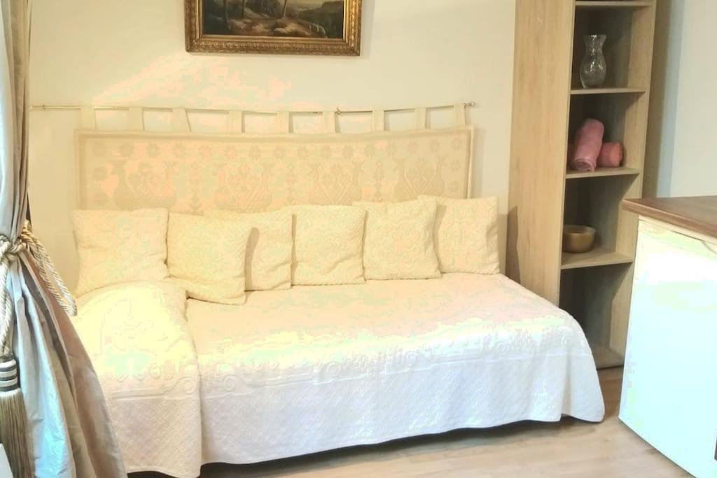 Small Luxurious Room In The Heart Of Saint Germain パリ エクステリア 写真
